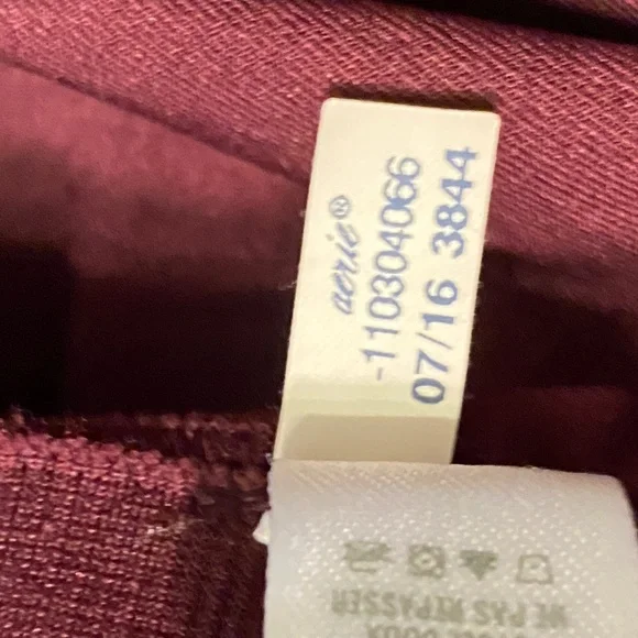 American Eagle Outfitters Aerie Maroon Cropped Leggings Floral Laser Cut medium - Picture 4 of 13